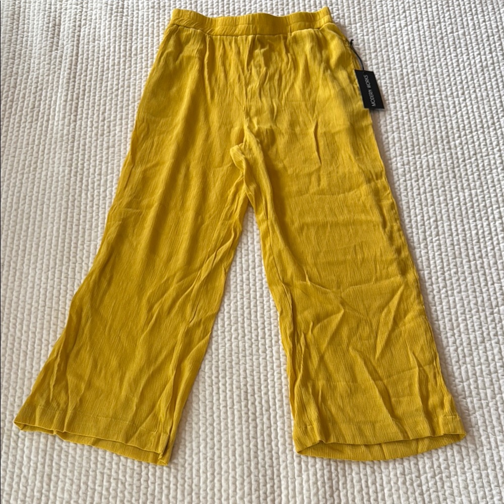 Yellow Casual Wide-Leg Pants with Cropped Length